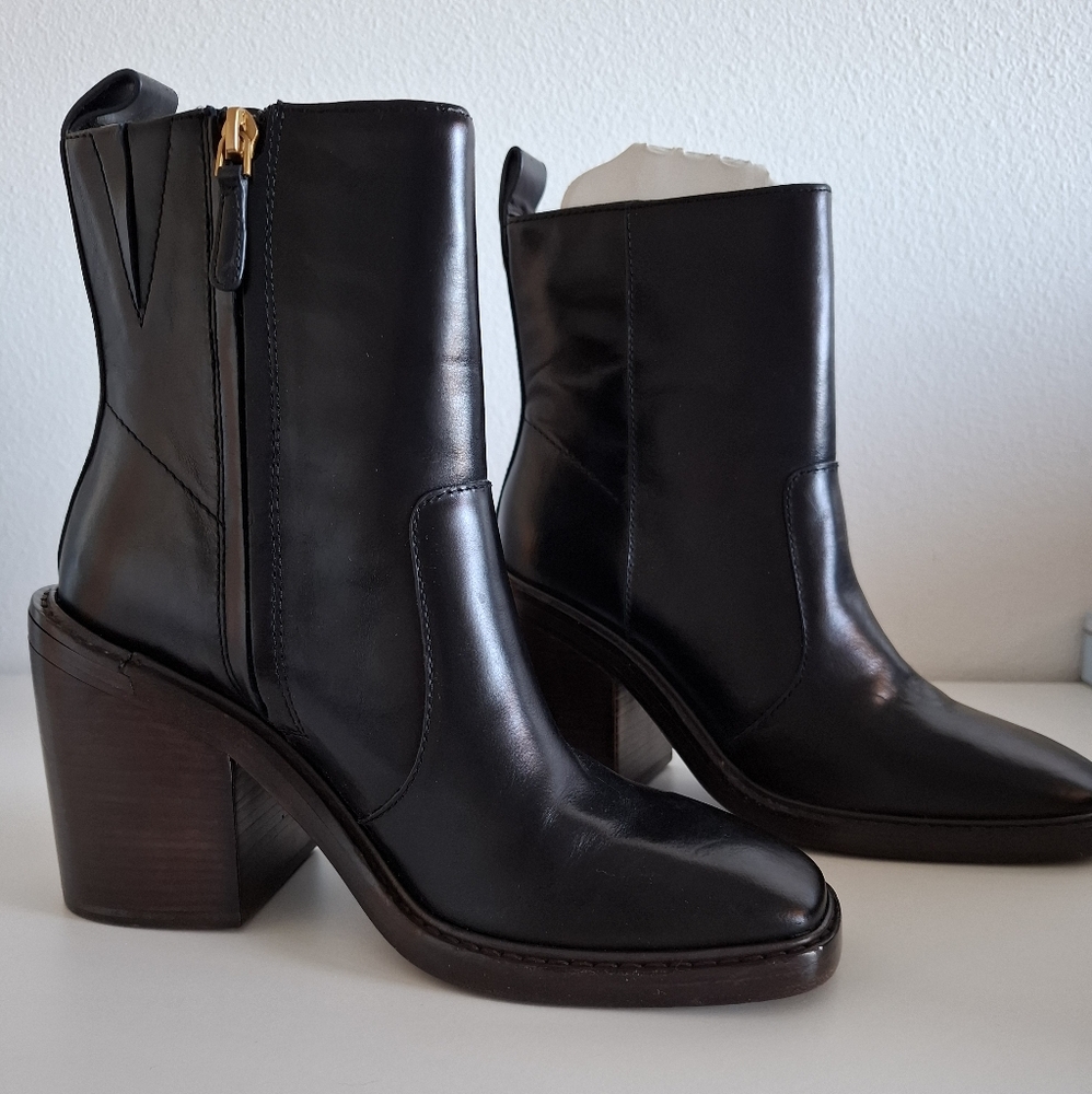 NEW TORY BURCH Black Leather Heeled Boots Size 8